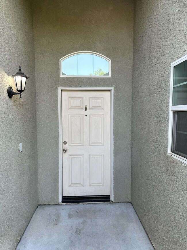 Building Photo - 2610 N Duke St