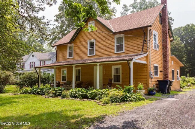 Primary Photo - 91 Kaaterskill Ave