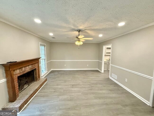 Building Photo - 2777 New S Dr