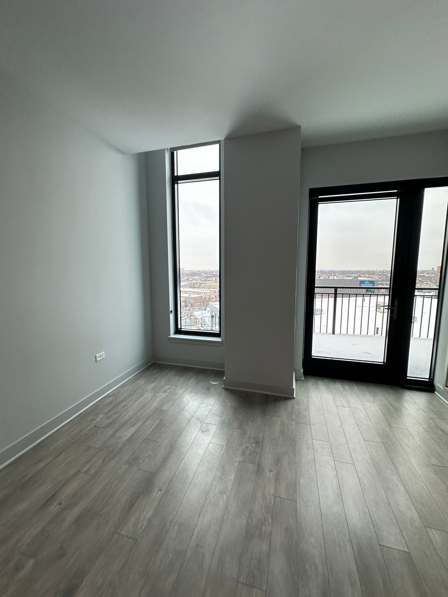 Building Photo - 1025 W Addison St