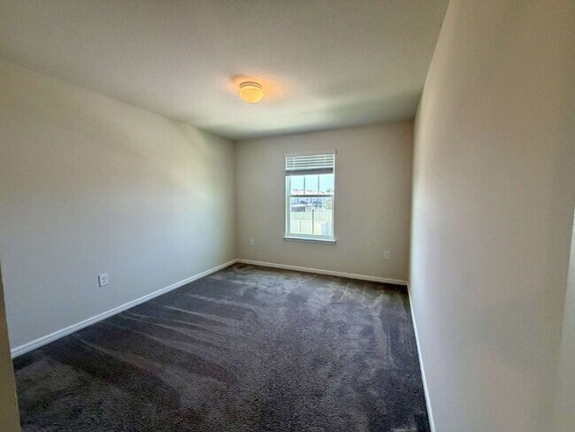 Building Photo - 30561 Gilbern Rd