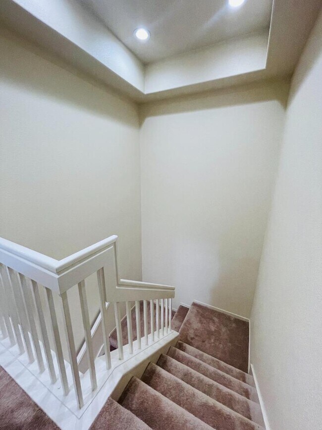 Building Photo - 596 Shoal Cir