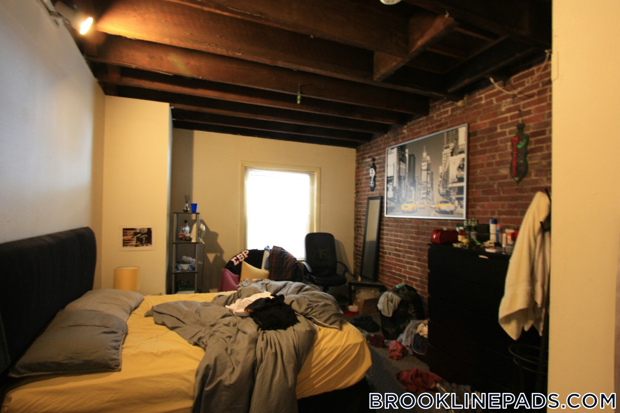 Building Photo - 25 St Marys Ct