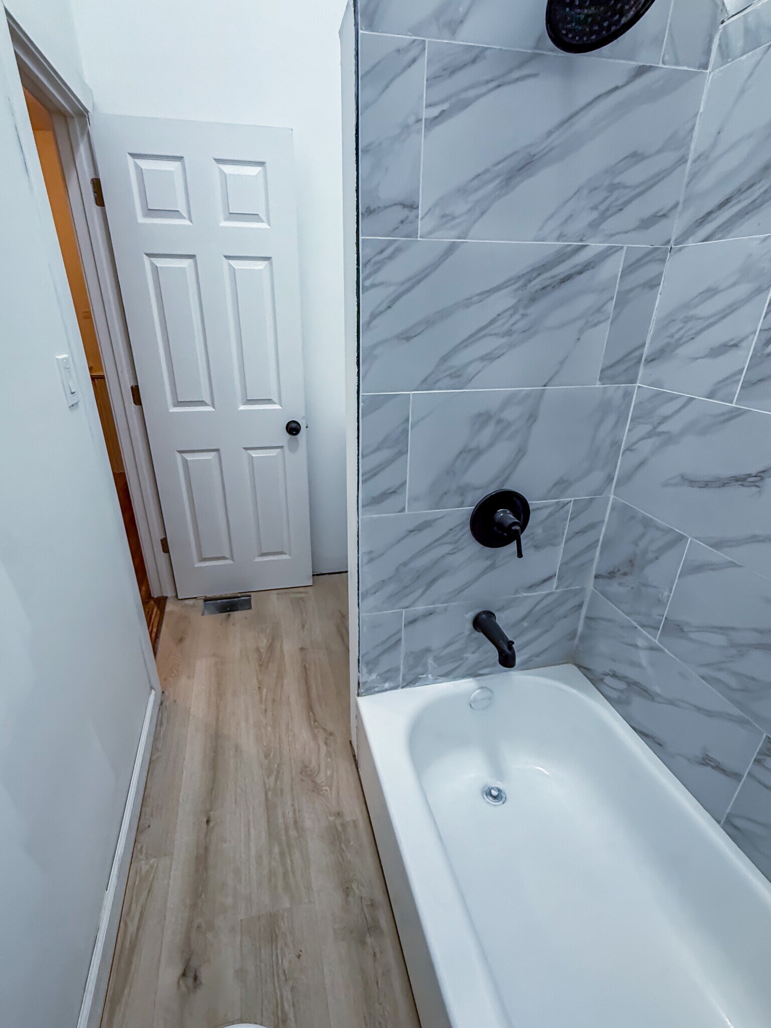 Building Photo - 8714 S Commercial Ave