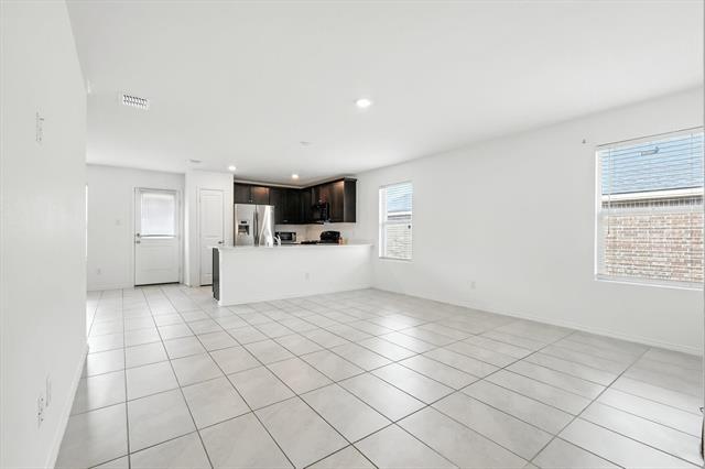 Building Photo - 1653 Bluffview Dr