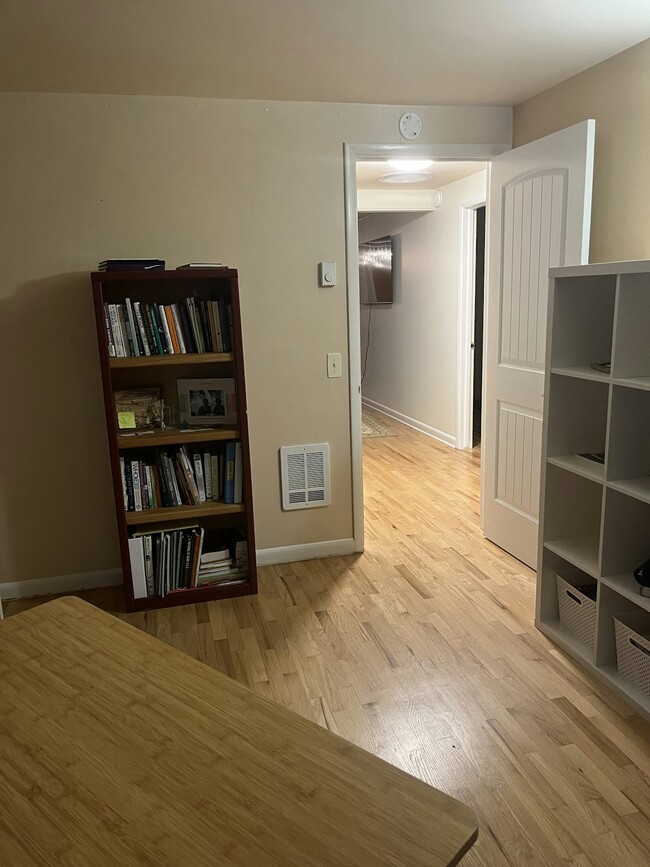 Building Photo - 1457 Ranchwood Dr