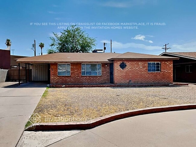 Primary Photo - 1831 N 35th Pl