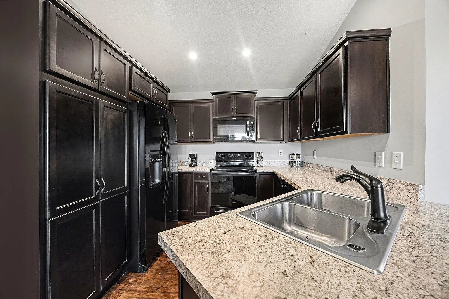 Building Photo - 2060 Tanners Cove Rd