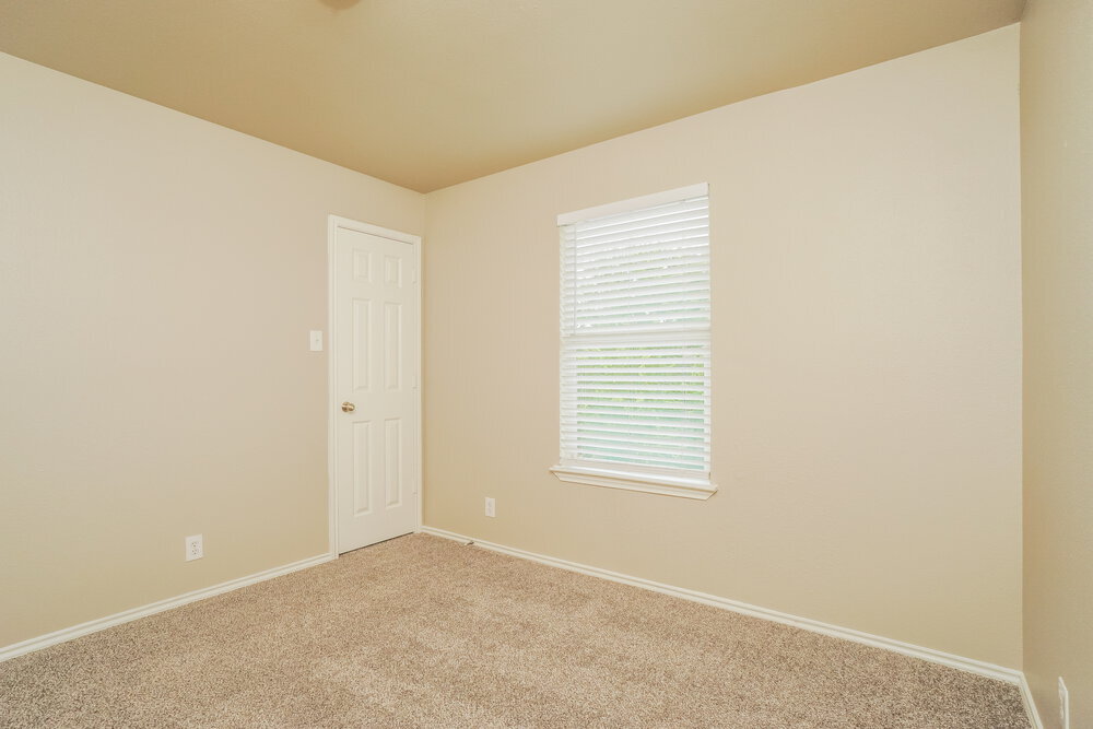 Building Photo - 5523 Red Canyon