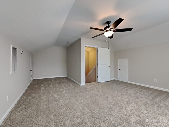Building Photo - 364 Eastfair Dr