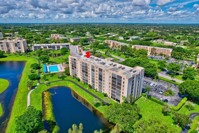 Building Photo - 6866 Huntington Ln