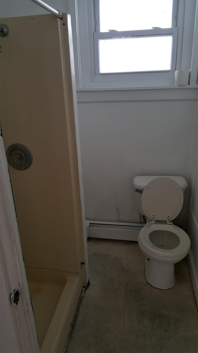 Building Photo - 29 Church St