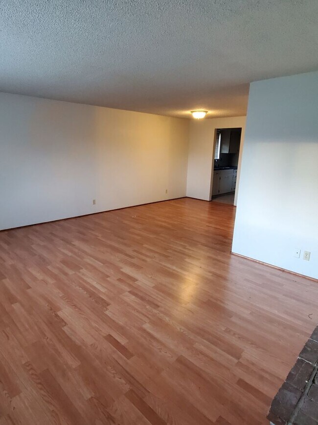 Building Photo - 446s51