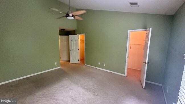 Building Photo - 21503 Harvest Green Terrace