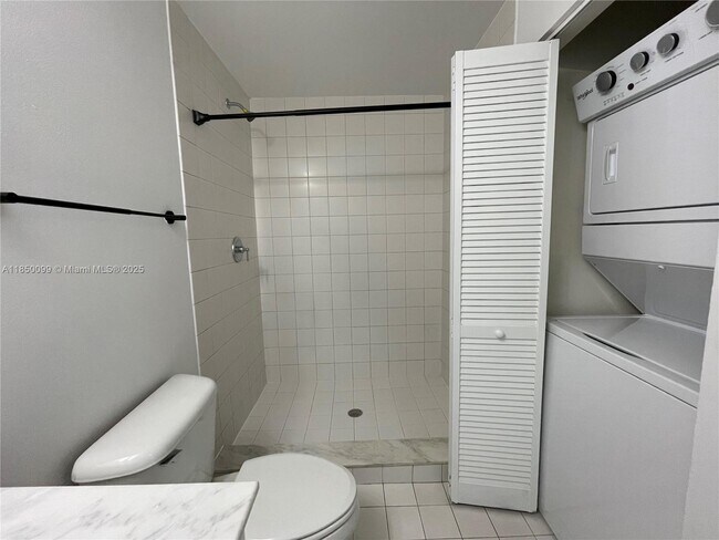 Building Photo - 888 Biscayne Blvd