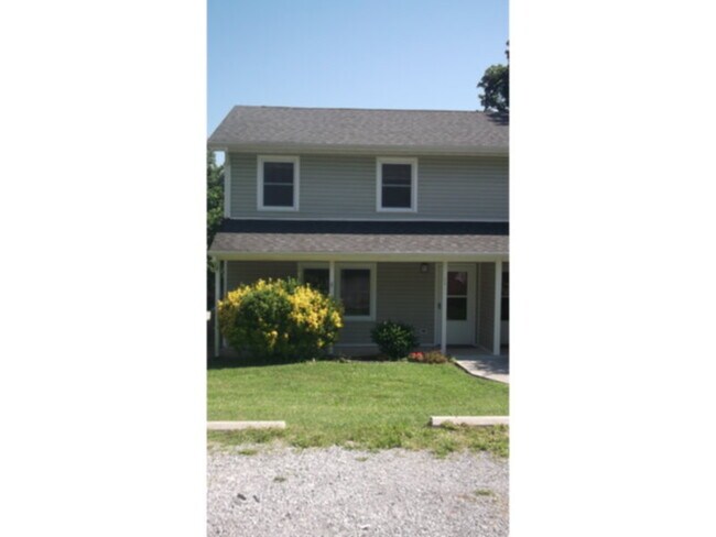Primary Photo - 410 Warrior Dr