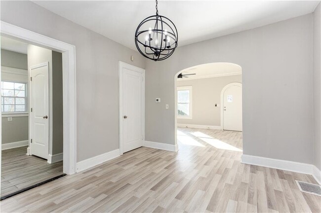 Building Photo - 1665 Beecher St SW