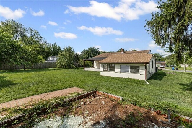 Building Photo - 116 Barclay Dr