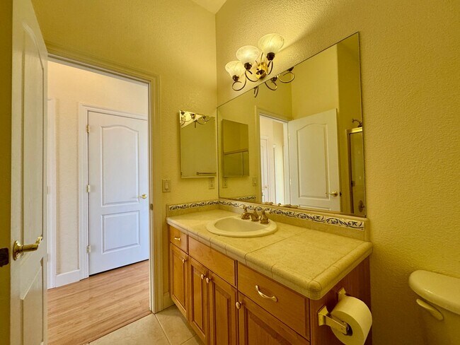 Building Photo - 6255 Peacock Way