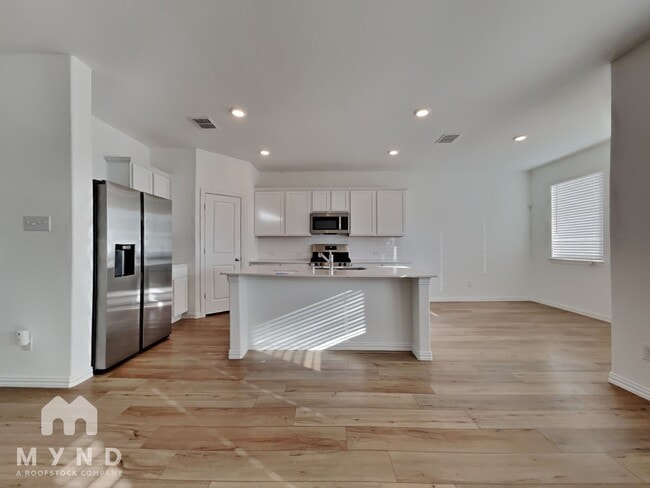 Building Photo - 3345 Cardinal Flower Pl