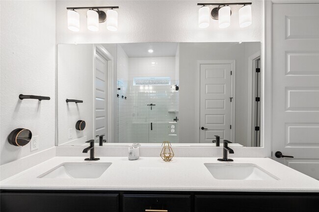 Building Photo - 4504 Cool Gray Cv