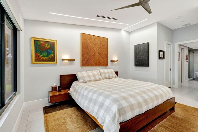 Building Photo - 7430 Victory Ln