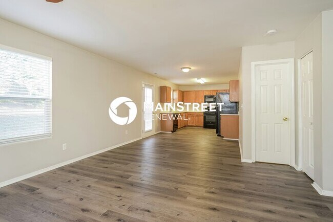 Building Photo - 4 Bedroom Pet-Friendly Home in Kernersville, NC with Main Street Renewal