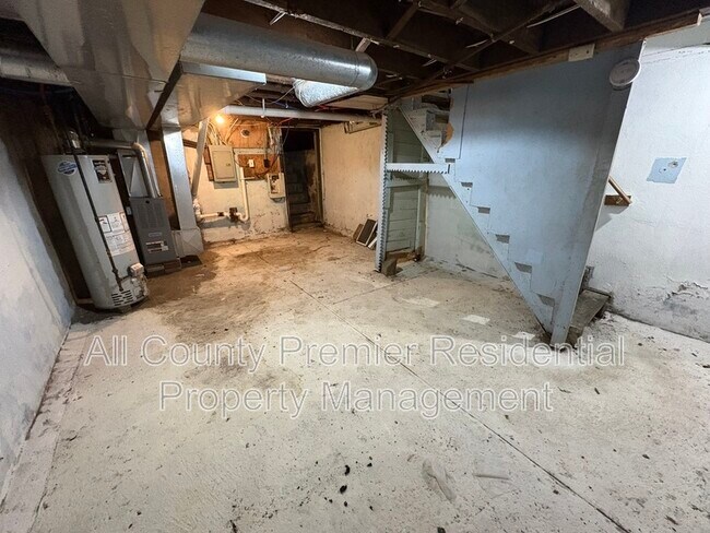Building Photo - 2825 N Constitution Rd