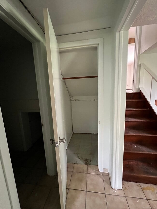 Building Photo - 505 Church St