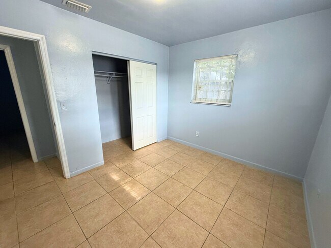 Building Photo - 17231 NW 37th Ave
