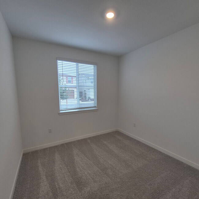 Building Photo - Brand New 5 Bedroom Home in Rancho Cordova