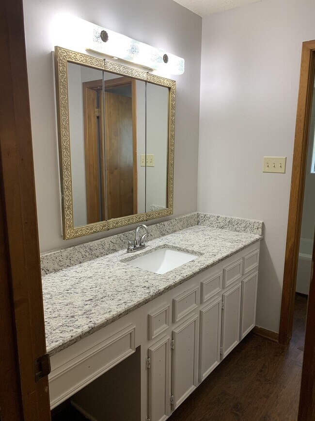 Building Photo - 603 Cache Cove Ct