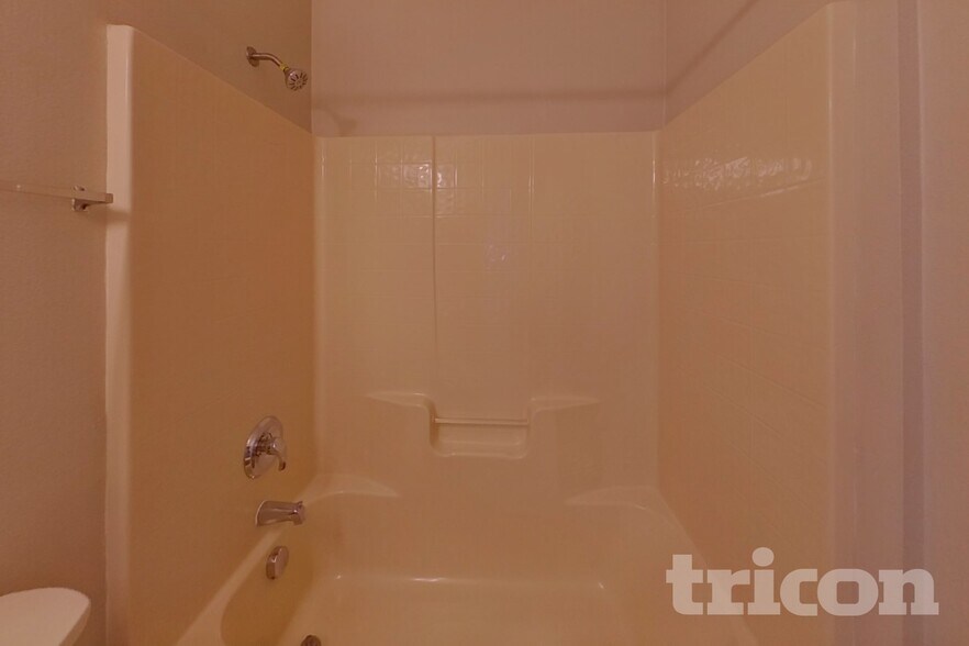 Building Photo - 1141 Doncaster Ct