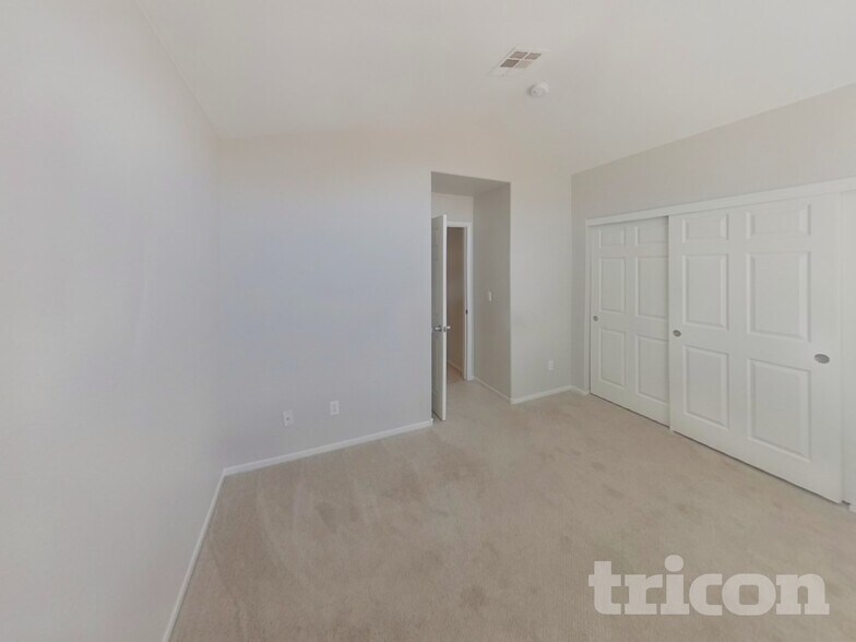 Building Photo - 604 Lively Fiesta Way