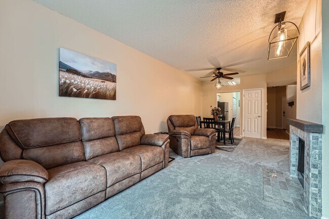 Building Photo - 7430 Singing Hills Dr