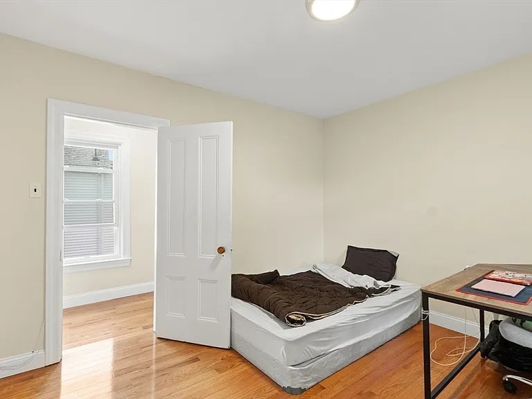 Building Photo - 34 Clinton St