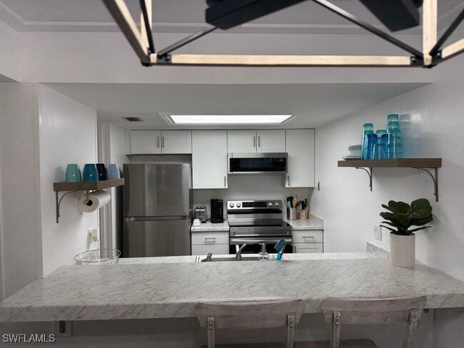 Building Photo - 2875 Palm Beach Blvd