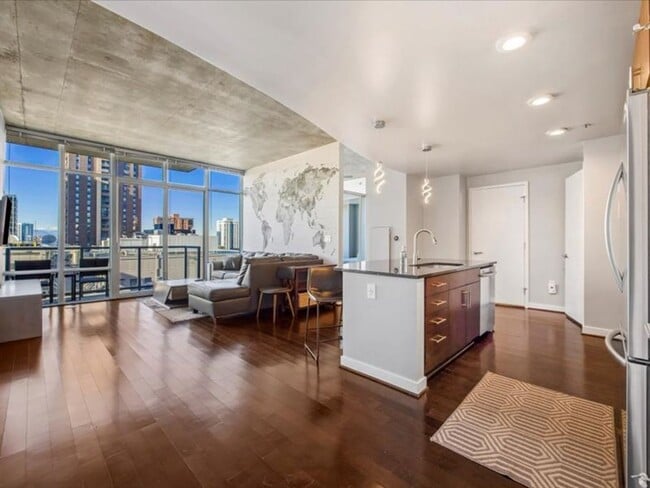 Primary Photo - Luxury High Rise Condo Available 7/1/25