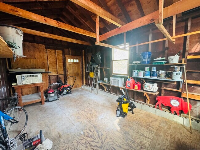 Building Photo - 9 Edgewood Ave