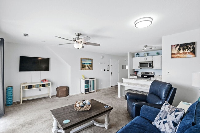 Building Photo - 215 Double Eagle Dr