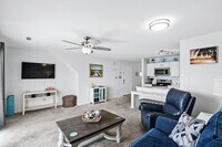 Building Photo - 215 Double Eagle Dr