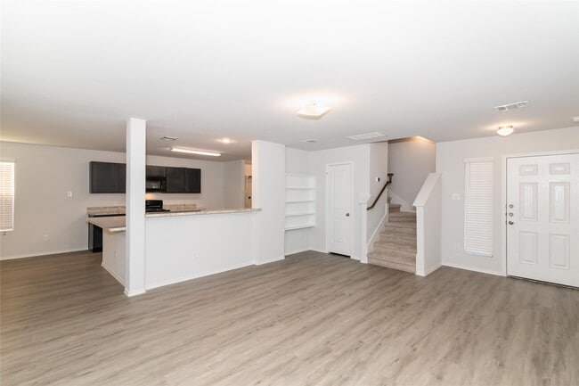 Building Photo - 8711 J C Oaks Cir