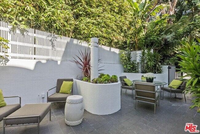 Building Photo - 31833 W Sea Level Dr