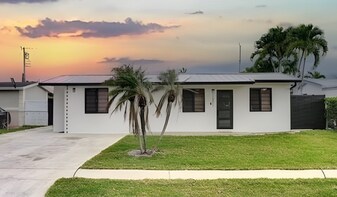 Building Photo - 7881 Hope St