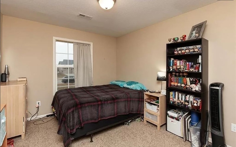 Bedroom 2 - 407 NE 46th St
