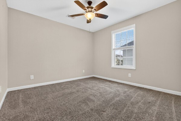 Building Photo - 525 Low Country Ct