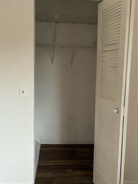 Building Photo - 7821 Maplewood Dr
