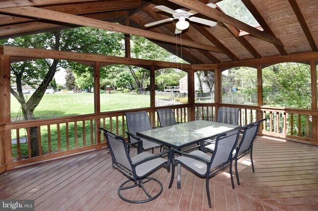 Building Photo - 13043 Farthingale Dr