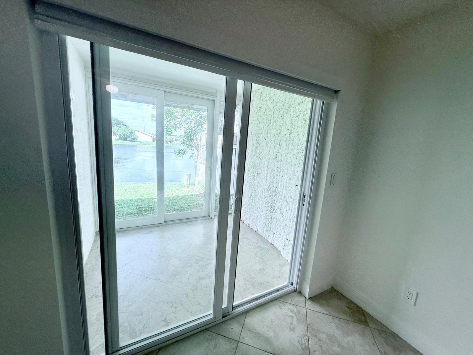 Building Photo - 34 Paxford Ln