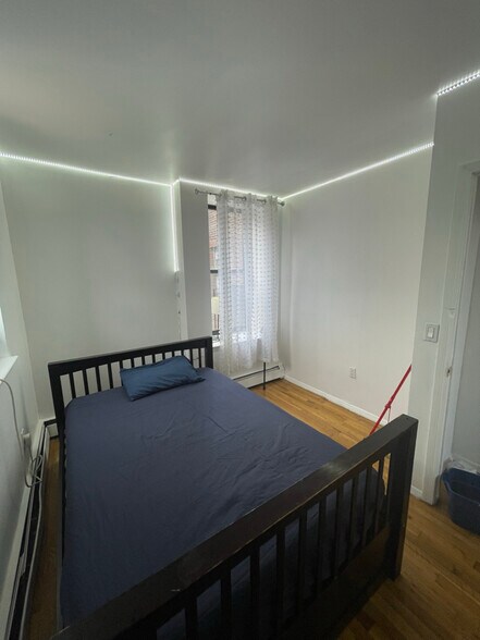 Building Photo - 1264 Sheridan Ave